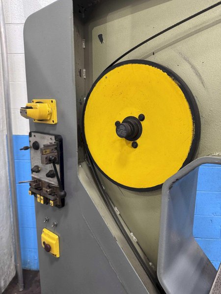 30" KALAMAZOO MODEL 30-R-10 STARTRITE VERTICAL BANDSAW: STOCK #80748