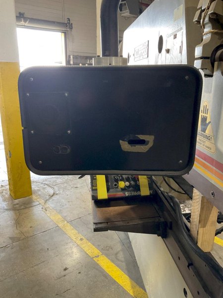 ACCUPRESS 71008 PRESS BRAKE USED
