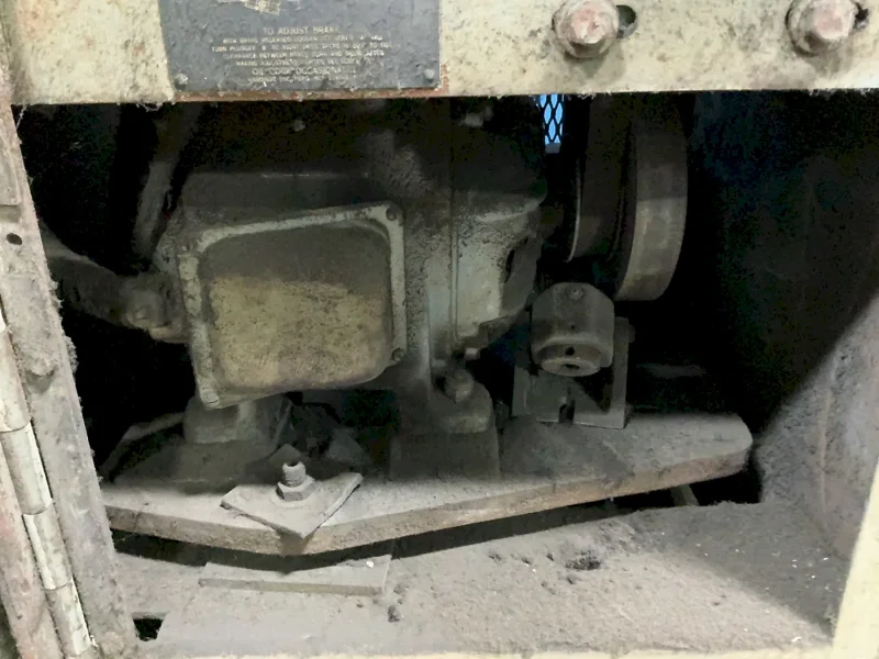 HARDINGE 9” X 26” LATHE  -  DSM59