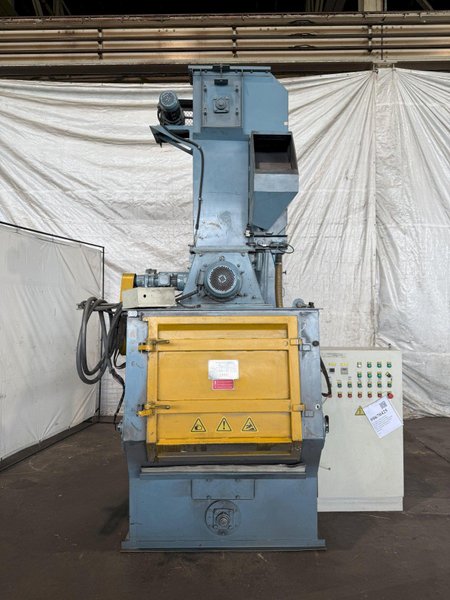 5 CUBIC FOOT TD326 RUBBER BELT TUMBLE BLAST SYSTEM W/ ELEVATOR RECLAIM SYSTEM &amp; DUST COLLECTOR. STOCK # 0670425.