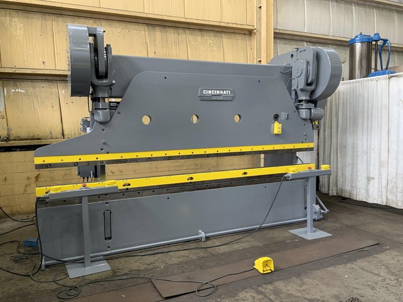 225 TON X 14' CINCINNATI PRESS BRAKE: STOCK #81401