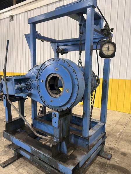 7" FOSTER HYDRAULIC BUCKING ON &amp; BREAK-OUT MACHINE FOR THREADED PIPE: YOBRO #25677