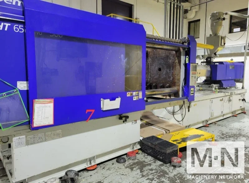 650 TON 89 OZ DEMAG MODEL HT650/910-4300 INJECTION MOLDING MACHINE MFG 2006 (2) AVAILABLE