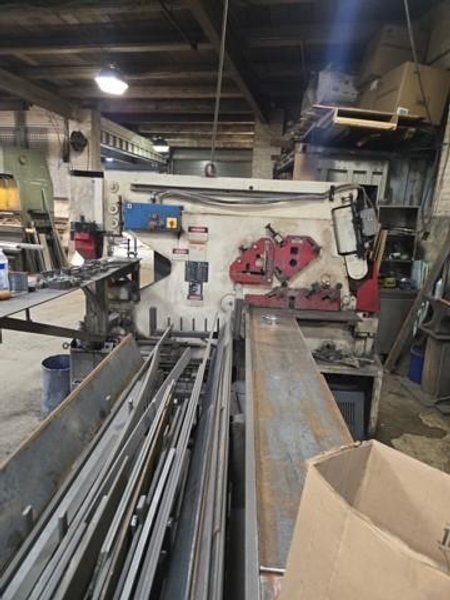110 TON MUBEA MODEL #HIW 1000/610 HYDRAULIC IRONWORKER : YOBRO 25673