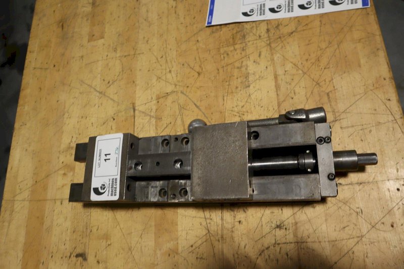 Kurt DL400B 4" Double Lock Machine Vise with Handle ** Missing Center Jaw **- Auction Item