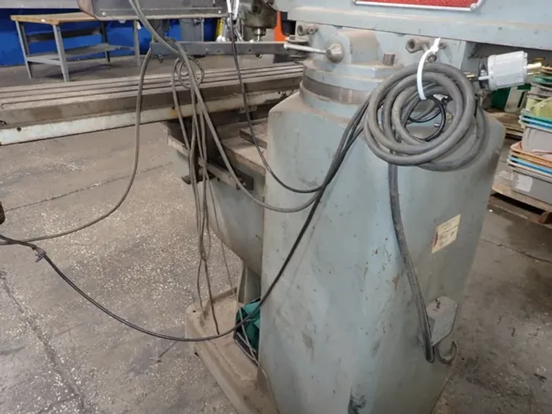 COMET LINCOLN 10" X 50" VERTICAL MILL  -  3KVHD