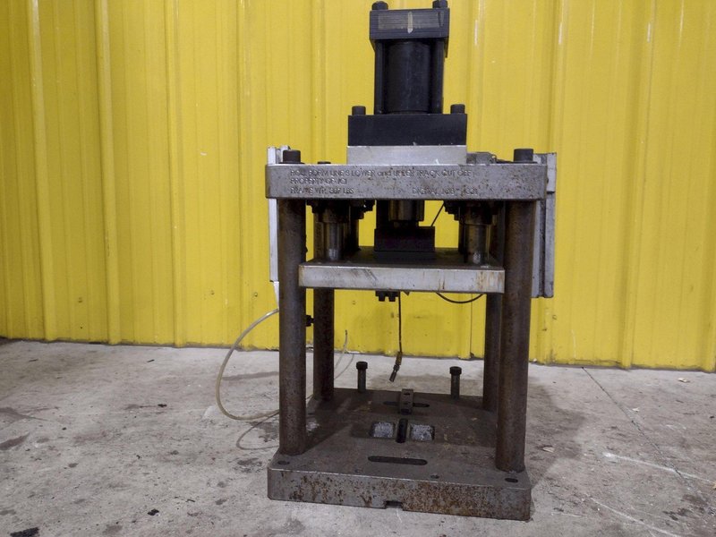 4-POST HYDRAULIC PRESS - ROLLFORMER CUTOFF PRESS: YOBRO #25562
