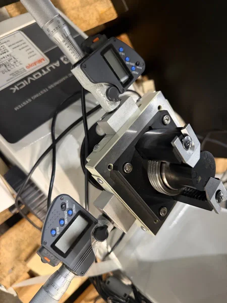 Mitutoyo model HM-210 type B micro vickers hardness tester