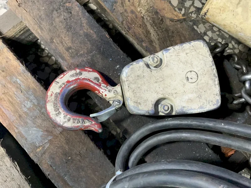 COFFING 2 TON CHAIN HOIST