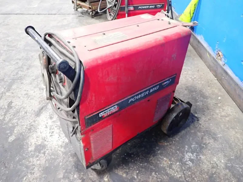 LINCOLN ELECTRIC 350 A WELDER   -  POWER MIG 350MP