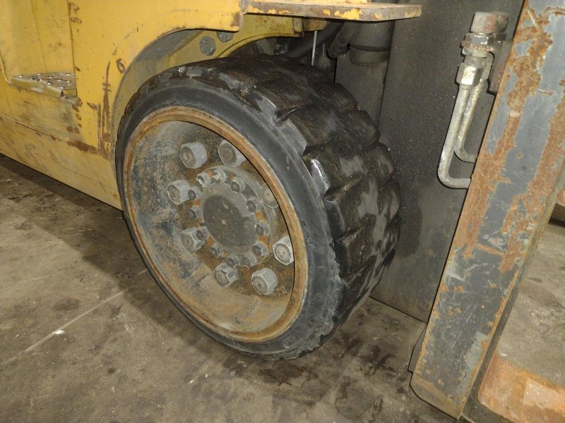 10,000 LBS CATERPILLAR MODEL #GC45KSWB FORKLIFT: YOBRO #25703