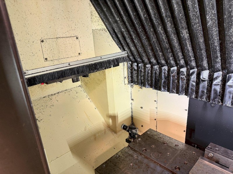 2015 Used Mazak VCU-500U 3X CNC Vertical Machining Center For Sale