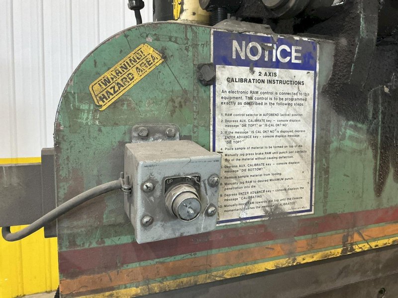 130 TON X 20' ACCURPRESS MODEL #713020 HYDRAULIC PRESS BRAKE: YOBRO #25003