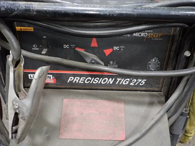 THE LINCOLN ELECTRIC CO 275 AMPS WELDER  -  PRECISION TIG 275