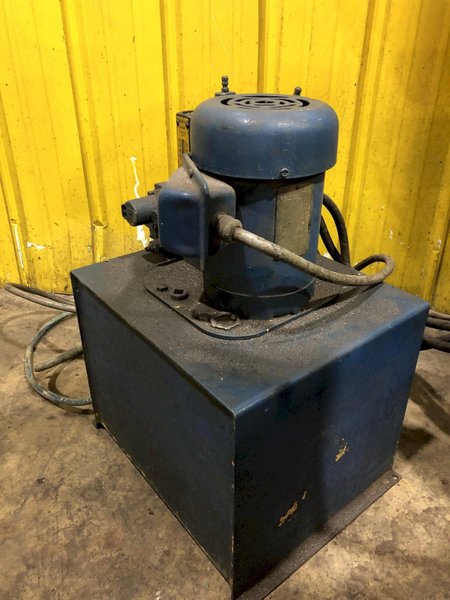 9" WIDE X 30" TABLE SUNDSTRAND VERTICAL BELT ROTARY TABLE "TIP" GRINDER: STOCK #18229