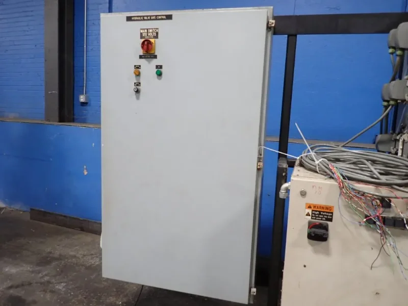 YASKAWA / MOTOMAN ROBOT CONTROL  -  UP20 / DX200
