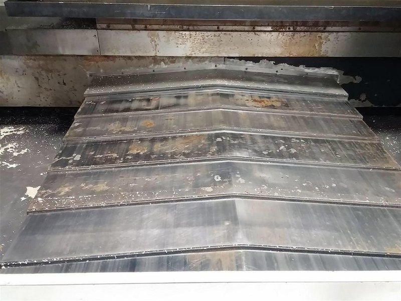 Haas VF-8 VMC, 1996- USB Upgrade, 4th Axis Wired, Tooling