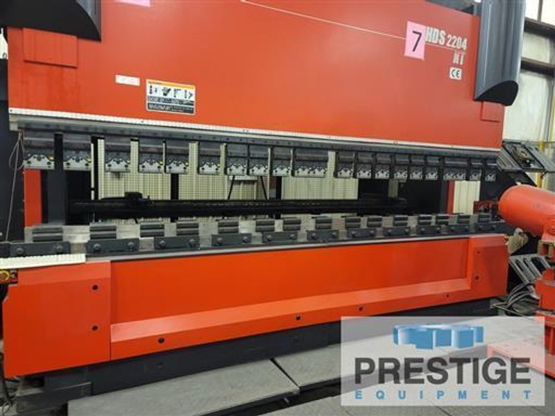 Amada HDS2204NTW 242 Ton x 14&#039; 8-Axis CNC Press Brake W/Robotic Manipulator