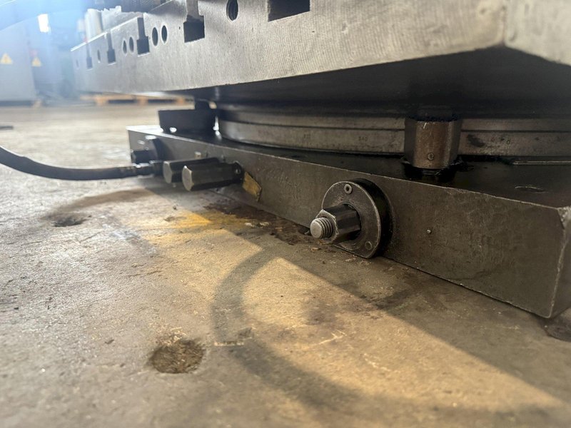 30" X 40" DEVLIEG AIR LIFT ROTARY TABLE. STOCK # 0221026