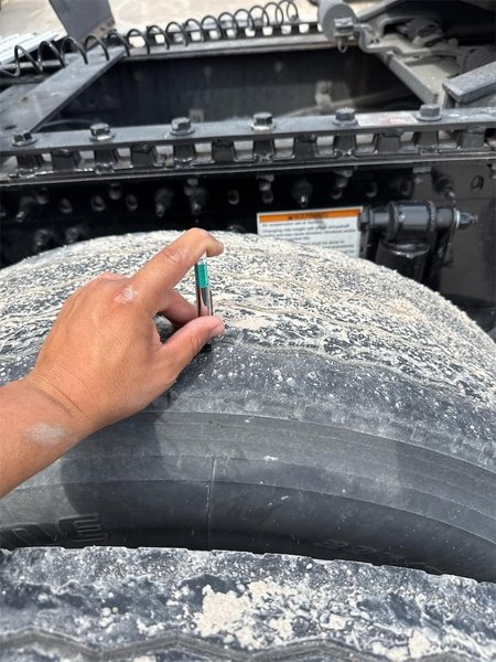 2024 Volvo VNL64T860 4V4NC9EH8RN656676