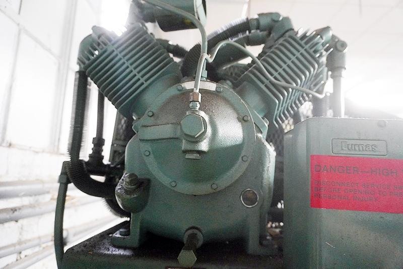 CHAMPION MODEL #VR7-12 PISTON AIR COMPRESSOR: YOBRO #25933