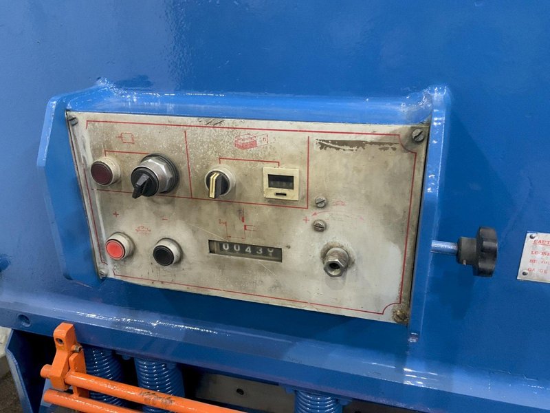 10' x 1/4" SUMMIT HYDRAULIC SQUARING SHEAR: STOCK #78851