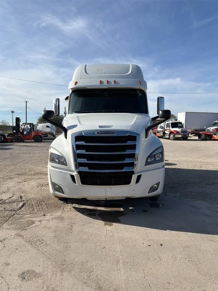 2018 FREIGHTLINER CASCADIA 126 3AKJHHDR5JSJC9851