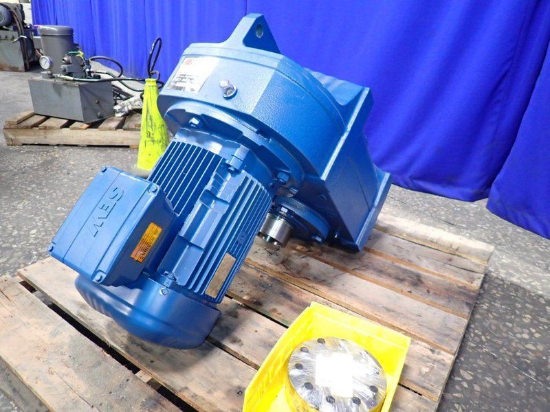 SEW 10 HP GEAR DRIVE   -  FH107/G DRM13RM4
