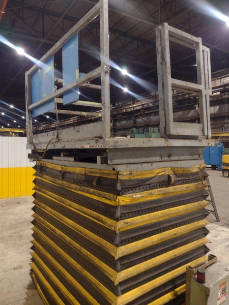 1,000 LB AMERICAN LIFTS MODEL T1-60-040 ELECTRIC PLAFORM LIFT: STOCK #20584