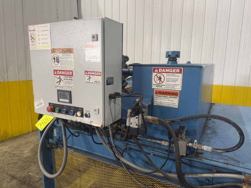 48" x 60" x 30" SUMMIT MODEL #F7-4P HORIZONTAL HYDRAULIC BALER, WITH AUTO TIPPER: YOBRO #24616