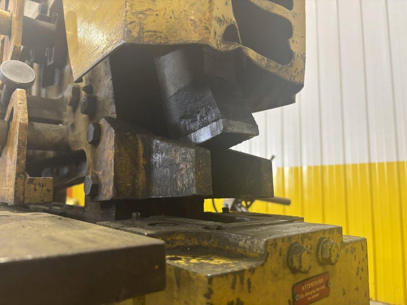 70 TON GEKA MODEL #HYDRCROP HYD-70 HYDRAULIC IRONWORKER: STOCK #22762