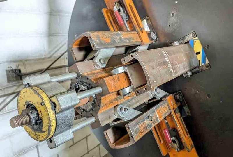 6,000# x 14" Machine Concepts Uncoiler