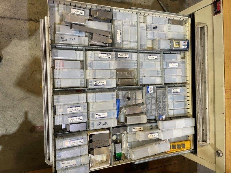  ROCKFORD SA20 Slotter. Used condition. Max Dia. Head: 28.0, Stroke: 22.0, Power: 10.0
Missing Newall Display, 2 axis Encoders installed, Comes with Tool Cabinet and Tooling as shown in pictures.  Age not confirmed, believed to be 97.  Located Edmonton AB