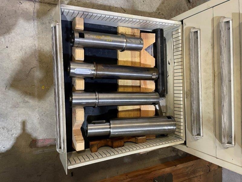  ROCKFORD SA20 Slotter. Used condition. Max Dia. Head: 28.0, Stroke: 22.0, Power: 10.0
Missing Newall Display, 2 axis Encoders installed, Comes with Tool Cabinet and Tooling as shown in pictures.  Age not confirmed, believed to be 97.  Located Edmonton AB