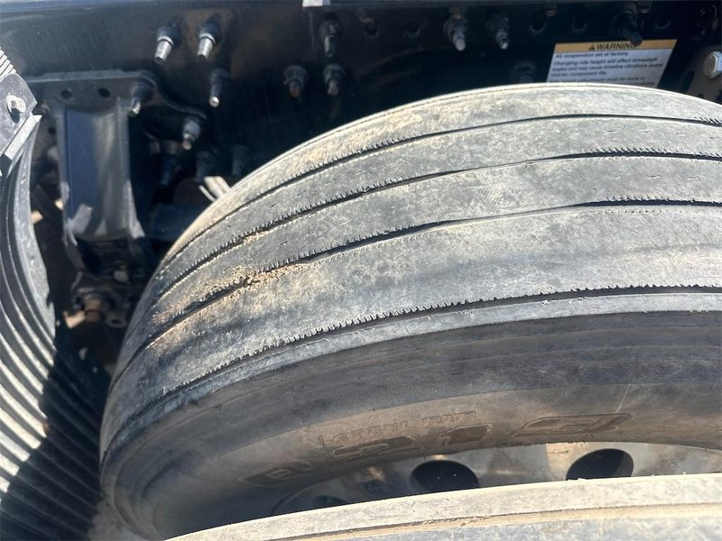 2023 Volvo VNL64T860 4V4NC9EJ5PN307510