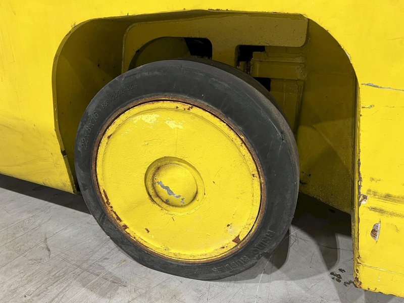 Hoist F220 22,000lbs Cushion Tire Forklift Diesel Fuel 72" Forks