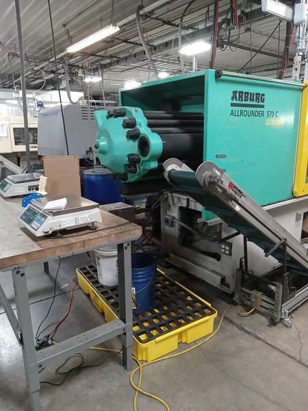 225 Ton 19.9 oz Shot Size Arburg 570C 2000-800 Injection Molding Machine, 2007