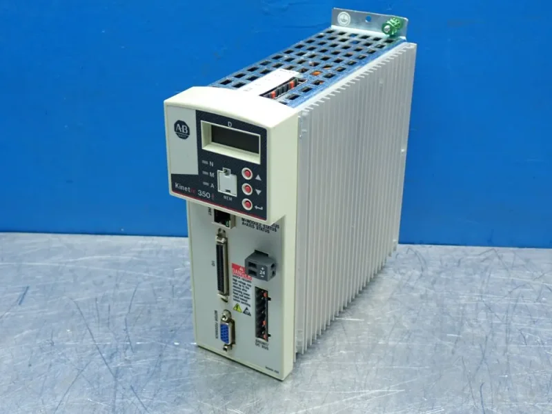 ALLEN BRADLEY 1.0KW, 2.0A OUTPUT, 2.7A INPUT KINETIX SINGLE-AXIS SERVO DRIVE  -  2097-V34PR3-LM