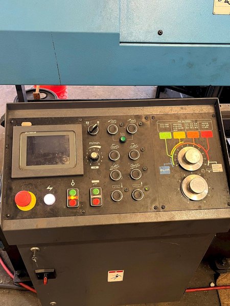 DoAll DC-560NC Automatic Horizontal Bandsaw 2021 equipped with Delta Control, Infeed/outfeed rollers, Toal Cut Time 1789, Total Cuts 16487