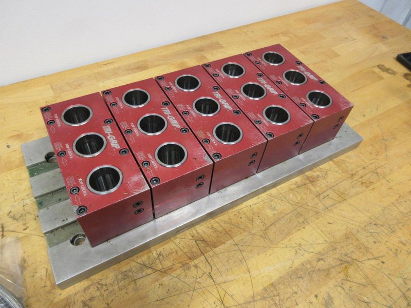 Lexair 5C 5 - Tri-Grip Collet Closer Mounted On Fixture W/ Open/Close Valve - Auction Item