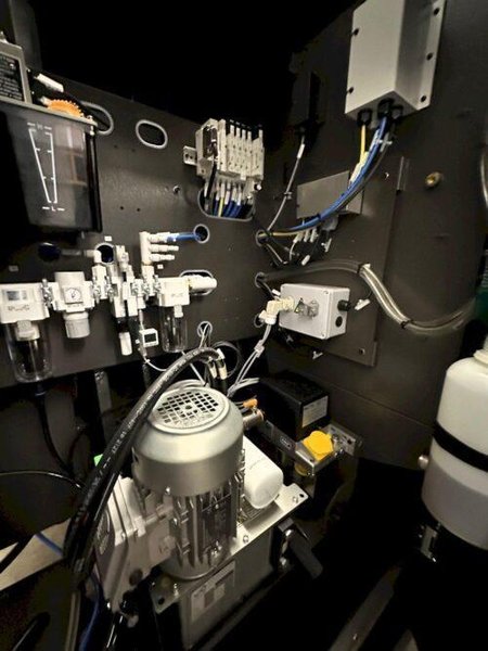 Mikron Mill E 800 CNC Vertical Machining Center