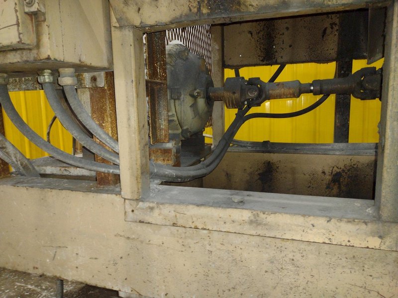 17 CUBIC FT ALMCO MODEL #V-16TF TUB TYPE VIBRATORY FINISHER W/ CONVEYOR LOAD &amp; SHAKER TABLE: YOBRO #25321