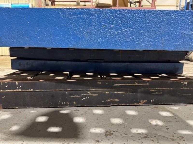 1 - PREOWNED 5&#039; X 5&#039; ACORN ELECTRIC WELDING LIFT TABLE