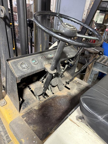 TCM FCG25 LP Fork Lift Truck 5,000lbs Capacity