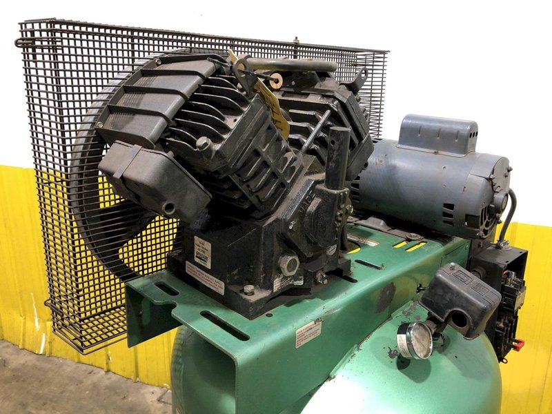 5 HP SPEEDAIRE MODEL #3JR77 VERTICAL TANK AIR COMPRESSOR: STOCK #16558