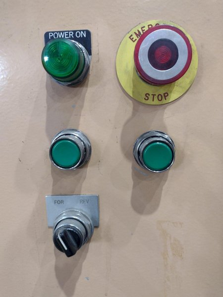 4,000 LBS X 18&quot; CWP MODEL #3RDM-18 DOUBLE END MOTORIZED COIL REEL UNCOILER: YOBRO #23973