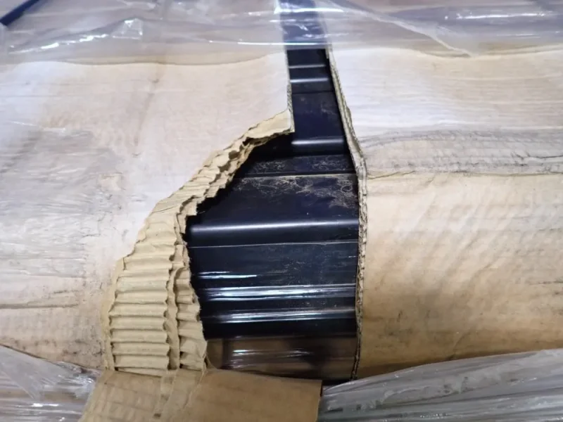 SIEMENS PLASTIC WIRE GUARDS  -  GP374406