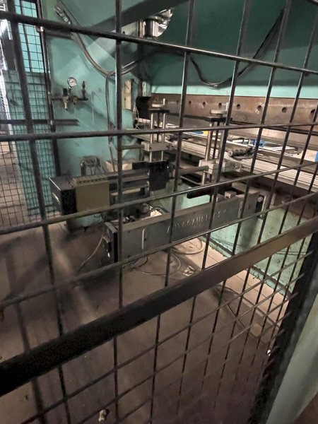 90 TON X 8' CINCINNATI HYDRAULIC PRESS BRAKE: STOCK #76649