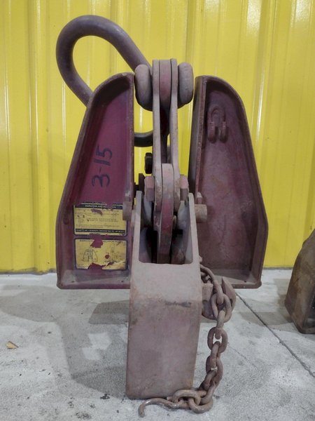(2) 15 TON CLAMPCO MODEL F15 GIRDER WIDE FLANGE BEAM LIFTING CLAMPS: STOCK #22982