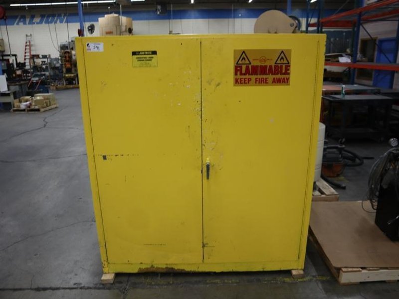 Justrite Combustible Liquids Storage Cabinet, 2 Door, Cap 2 55 Gal Drums- Auction Item